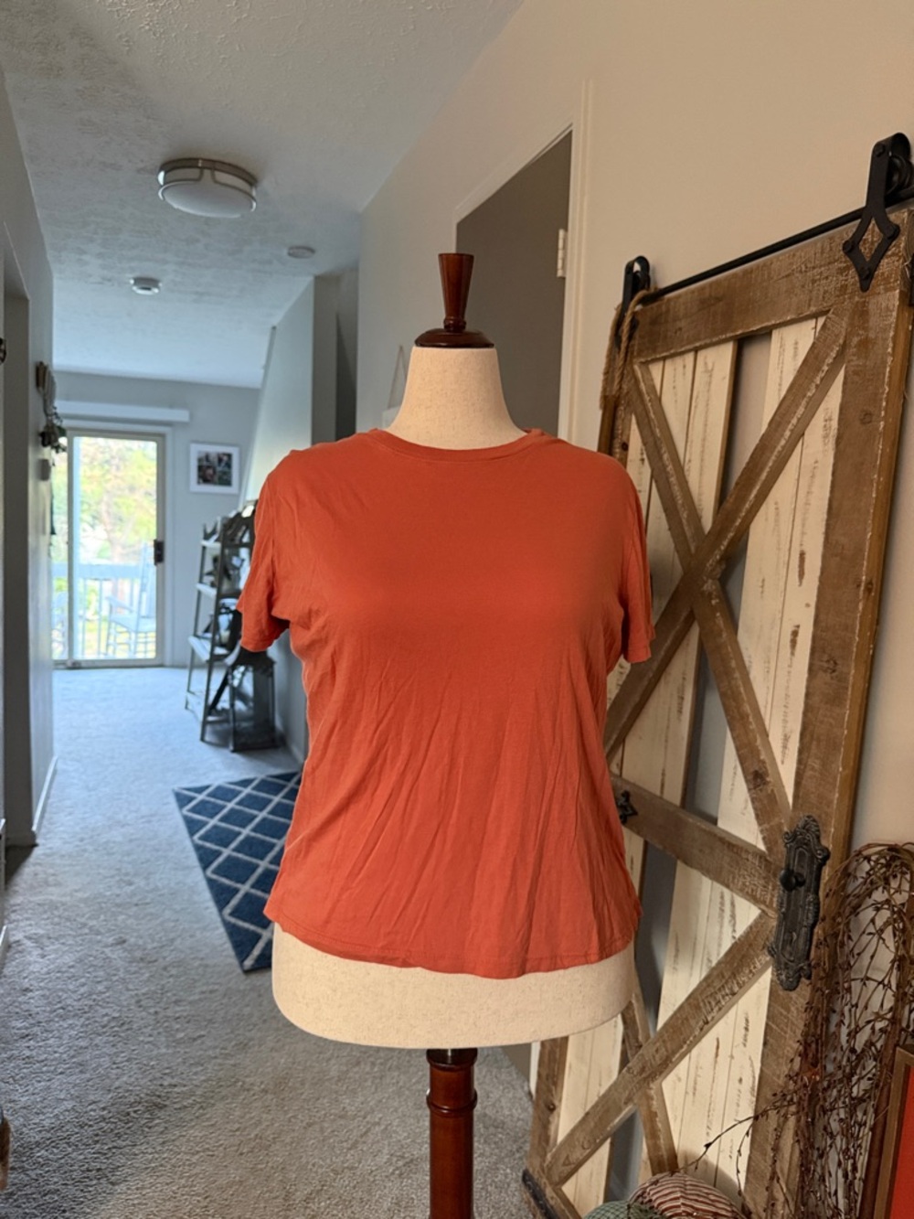 a new day Short Sleeve Crewneck Tee in Rust